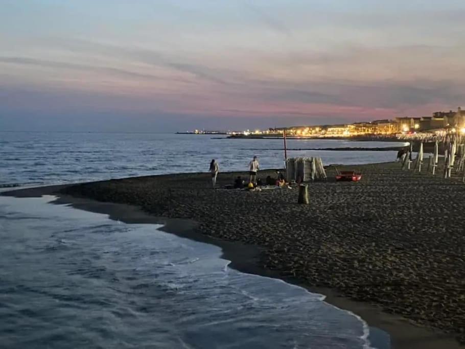 Sea Of Rome - Holiday Home Lido di Ostia Exterior foto
